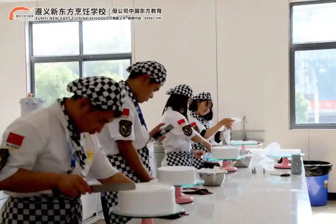 打造文明和谐、活力宜居的温馨社区！苏州工业园区唯亭街道开展“爱在虹桥暖人心 文化便民零距离”活动