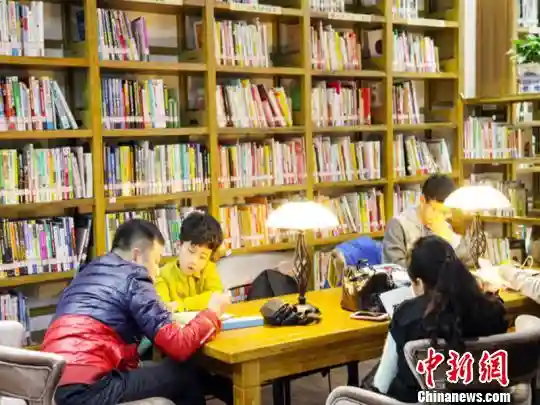 打造15分钟阅读圈 浙江温州24小时书房“温心烘焙”