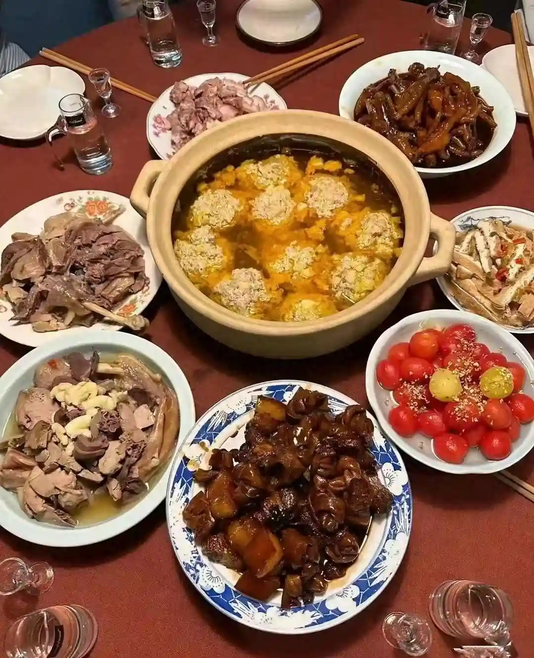 我始终无法把甜点与一顿饭联系起来，尤其是它出现在最后