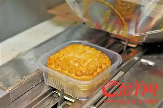 探秘珠海月饼工厂 感受背后的“工匠精神”