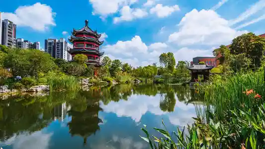 这座小城被联合国授予世界“美食之都”，号称厨师之乡，你知道是哪儿吗？