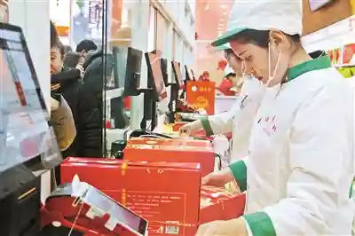 糕点装盒技巧多 鼠饼吉祥卖断货