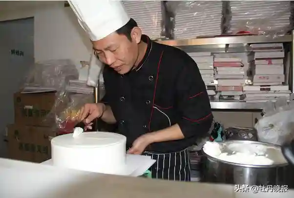 一把抹刀，一台转盘，开启精彩人生