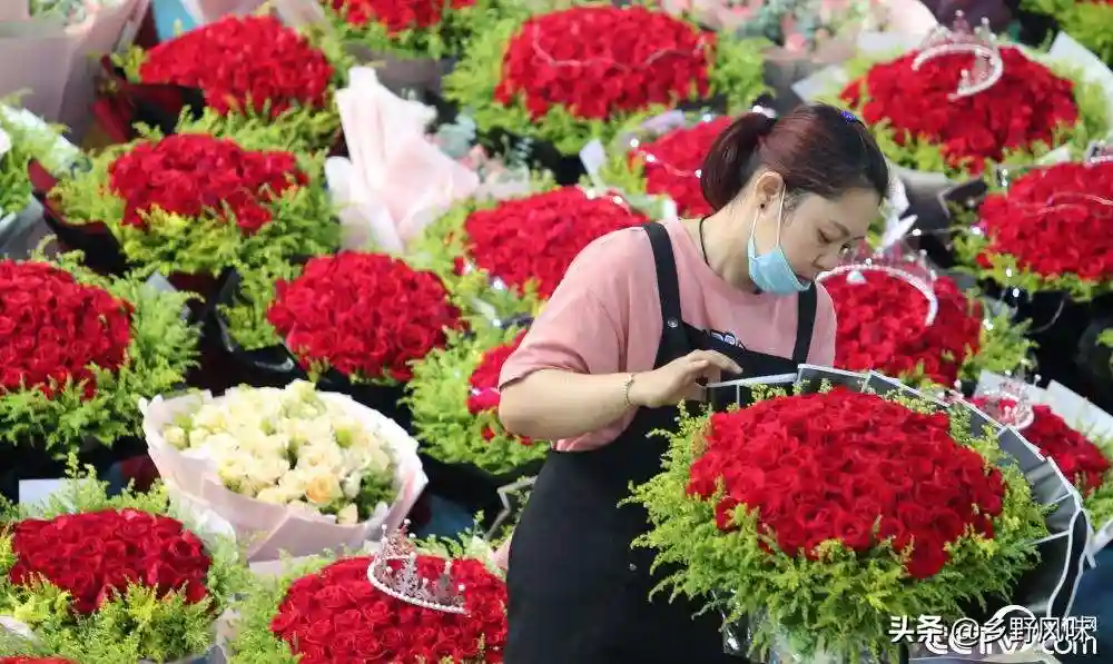 520别傻傻送玫瑰花了！现在女生喜欢这种“鲜花果冻”，花香浓郁