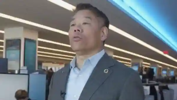 拜登提名华裔任国安部副部长，西点军校毕业参加过伊拉克战争