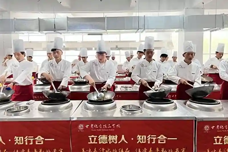 职业教育的优势有哪些，能升学吗？