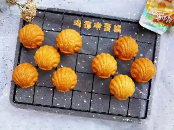 色香味俱全，米饭配焦香酥脆玛德琳蛋糕，下饭绝杀