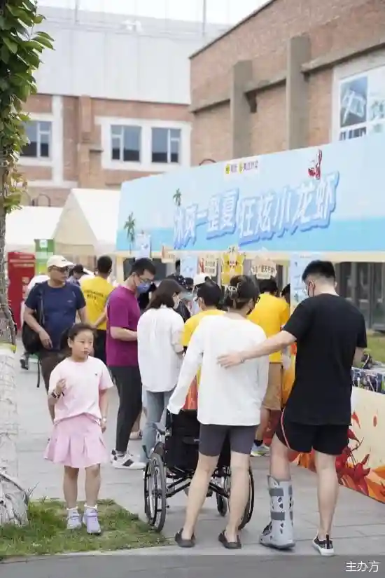 老字号遇见电商直播   北京线上线下一样热闹