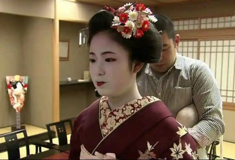 这就是日本真正的艺伎：为了让客人体验好，一辈子不结婚！纪录片
