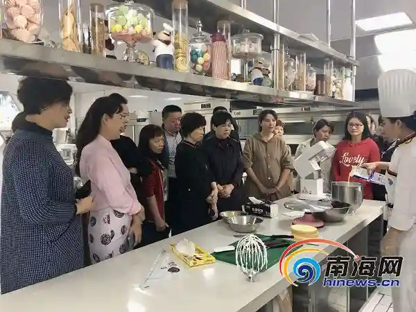 面点飘香 幸福课堂“劳动和职业启蒙教育”活动继续在海口开课