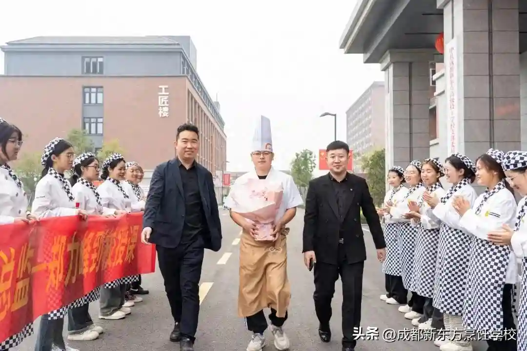 企业大师进校园|倾心传授市场前沿烘焙技艺，助力学子成才路！