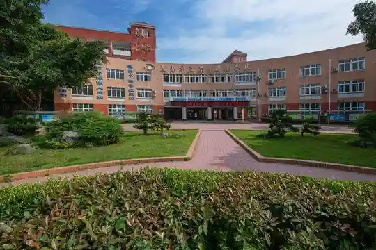 全四川“氧气超足的学校”家长戏称“天然氧吧”